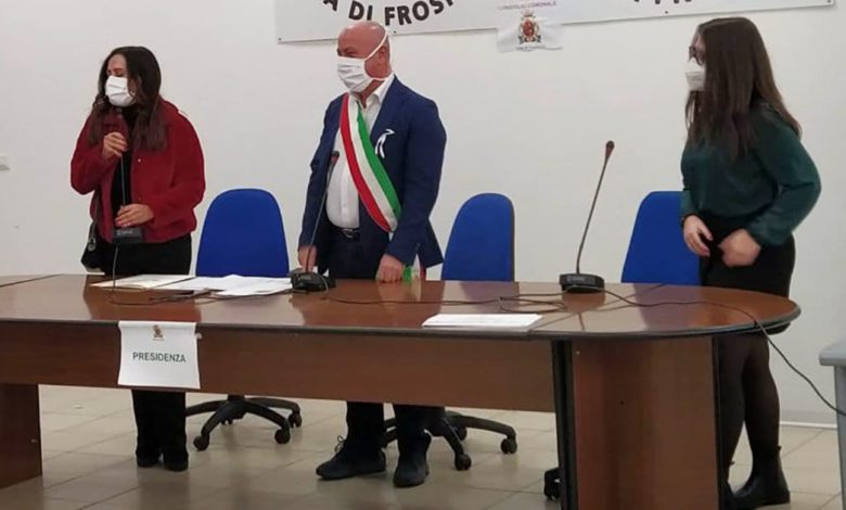 Frosinone FROSINONE – Solidiamo: 1.030 studenti con borse di studio e premi SOLIDIAMO FROSINONE