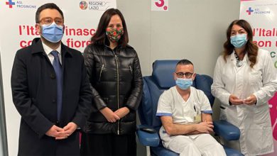 Frosinone Mauro Buschini a Frosinone per il V-Day: «La strada è lunga, ma è quella giusta» vax day frosinone