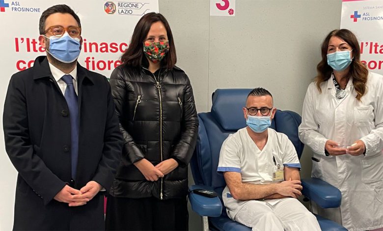 Frosinone Mauro Buschini a Frosinone per il V-Day: «La strada è lunga, ma è quella giusta» vax day frosinone