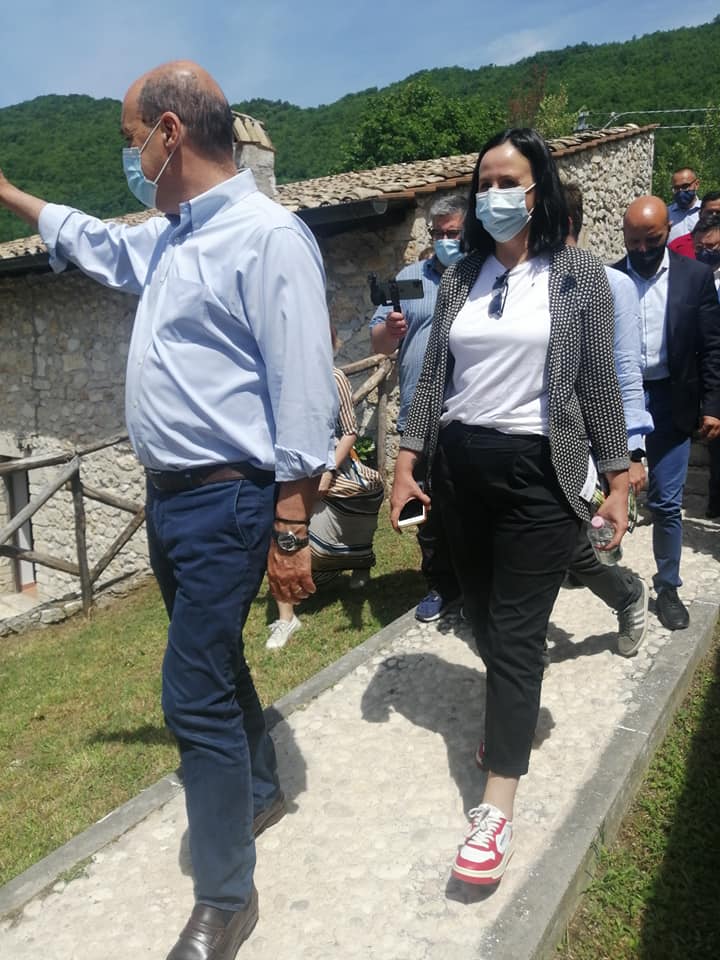 TREVI NEL LAZIO – Nicola Zingaretti e Sara Battisti inaugurano l’ostello di Colle Mordani n