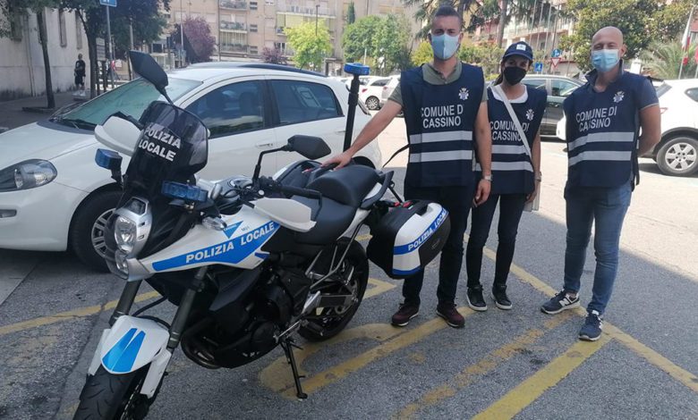 Cassino CASSINO – Assunti tre nuovi vigili urbani. Salera: «Sapranno riportare ordine a traffico e sosta» Cassino Vigili