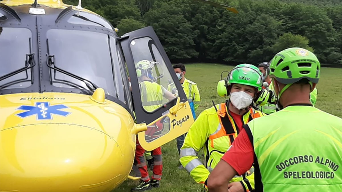 Frosinone Malore per un 71enne alla “Ernica Sky Race”: interviene il Corpo Nazionale Soccorso Alpino e Speleologico (CNSAS) del Lazio Intervento Prato di Campoli