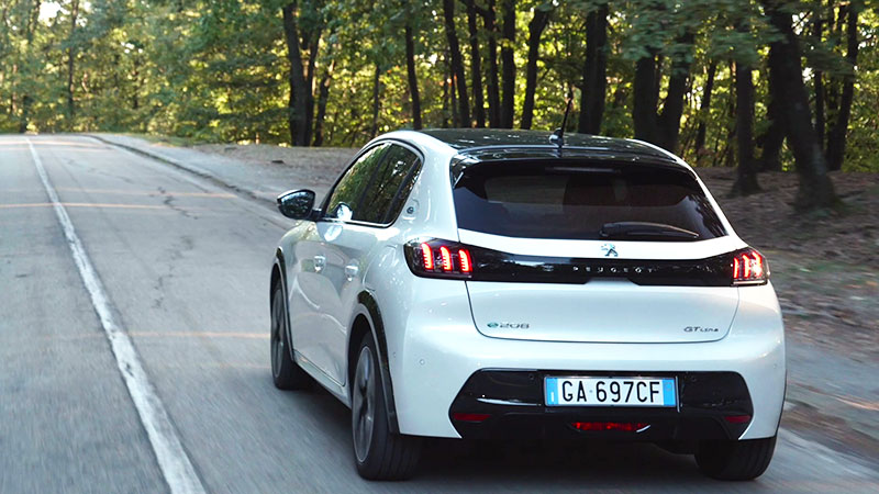 Frosinone Peugeot e-208: l’elettrico per tutti. Scoprila presso il Gruppo Jolly Automobili, a Frosinone e Sora Peugeot e