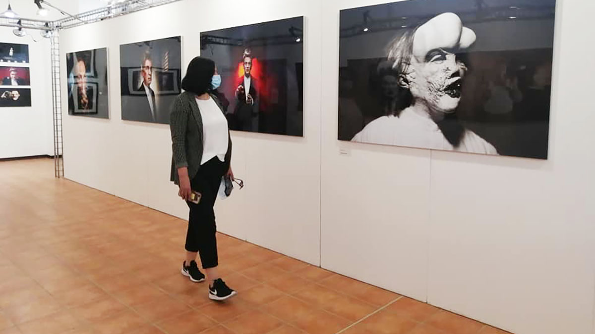 Frosinone ARPINO – “Malkovich, Malkovich, Malkovich”: Sara Battisti all’inaugurazione della mostra Sara Battisti