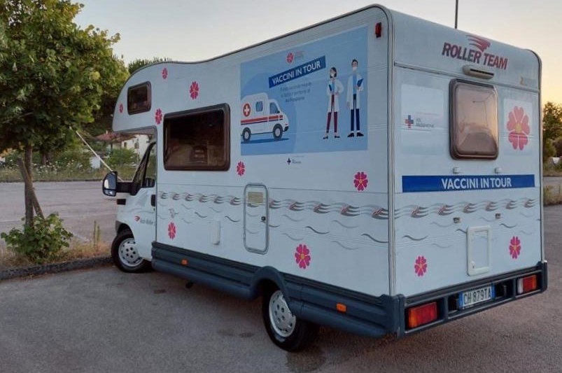 Frosinone ASL Frosinone: «Vaccinarsi è una scelta di cuore» vaccini in tour