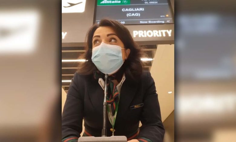 «Grazie per averci accompagnato in questi 74 anni». Il commosso annuncio dell’ultimo volo Alitalia ALITALIA ULTIMO VOLO
