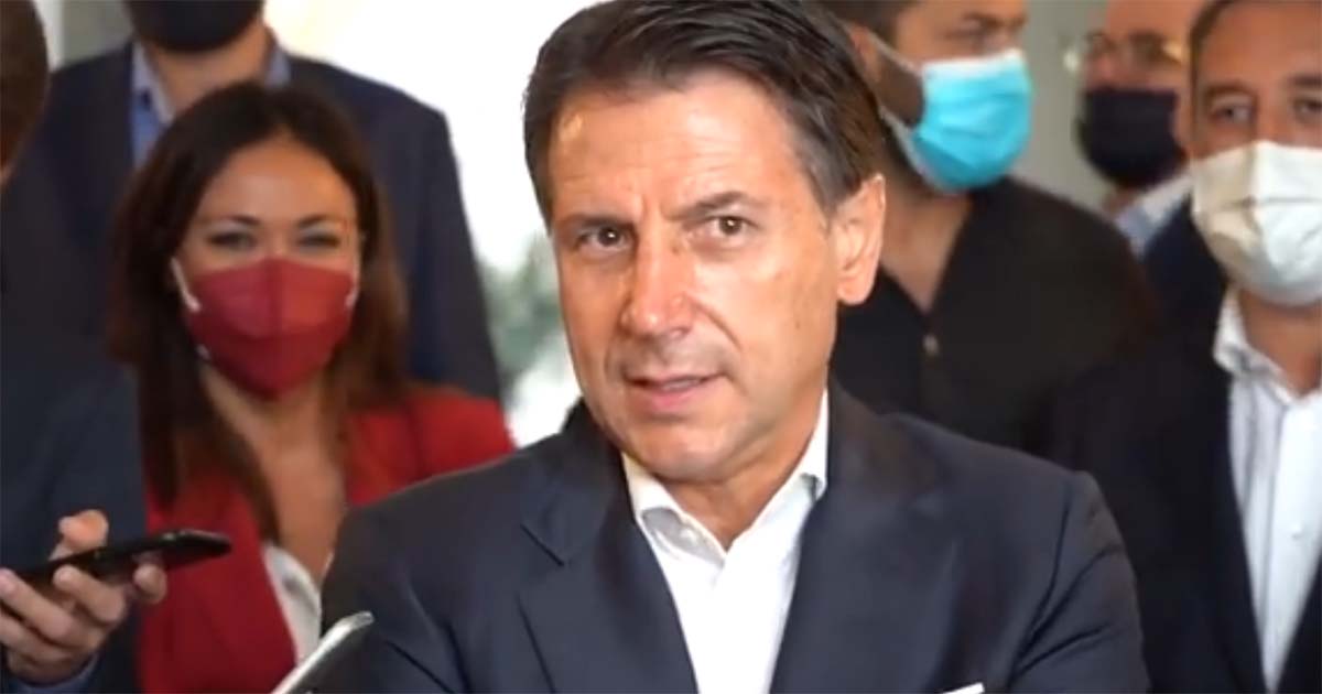 Giuseppe Conte: «Giù le mani dal Reddito di Cittadinanza. Salvini e Meloni contro sostegni alle persone» Giuseppe Conte