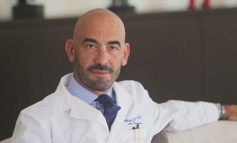Pericolo rialzo Covid, Bassetti: «Lockdown per i non vaccinati potrebbe essere una soluzione» Matteo Bassetti
