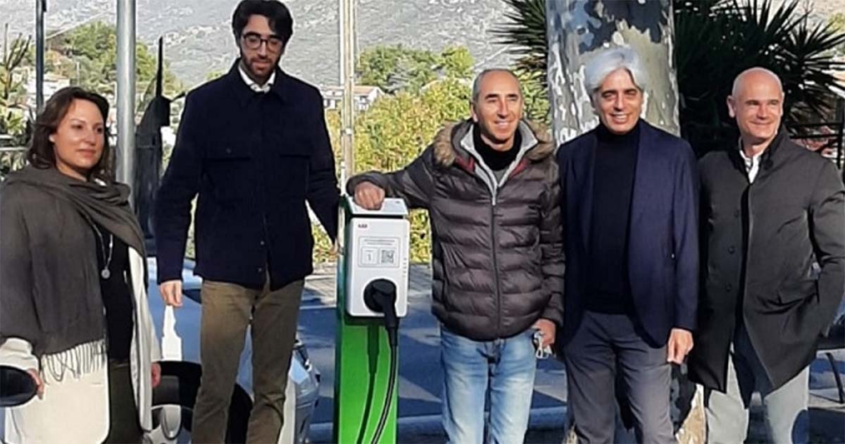 Anagni FERENTINO – Arrivano le prime colonnine per le auto elettriche. In totale saranno 8 Colonnina elettrica