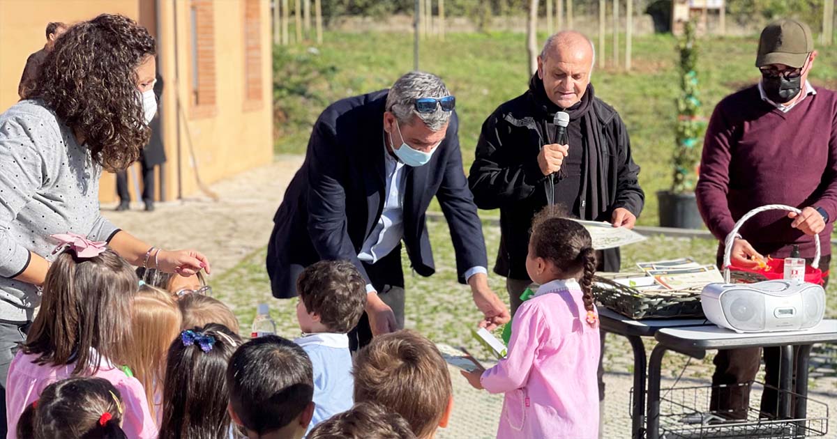 lago di Posta Fibreno POSTA FIBRENO – Festa dell’Albero: piantumati corbezzoli e agrifogli insieme ai bambini FESTA DELLALBERO