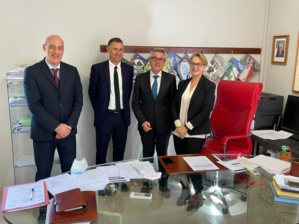 COLLEFERRO – Eccezionale intervento di nefrectomia con tecnica laparoscopica Ospedale Colleferro