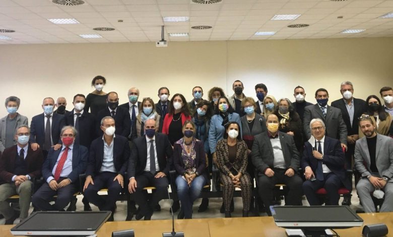 Cassino UNIVERSITÀ DI CASSINO – La squadra di governo del Rettore Marco Dell’Isola Universita degli Studi di Cassino Marco DellIsola nuovo rettore