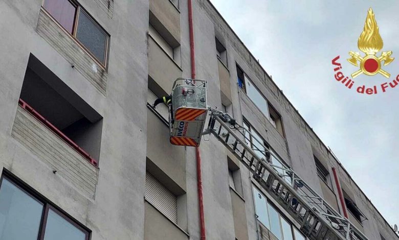Frosinone Anziana cade in casa e non riesce più a rialzarsi. Soccorsa dai Vigili del Fuoco VVFF Frosinone
