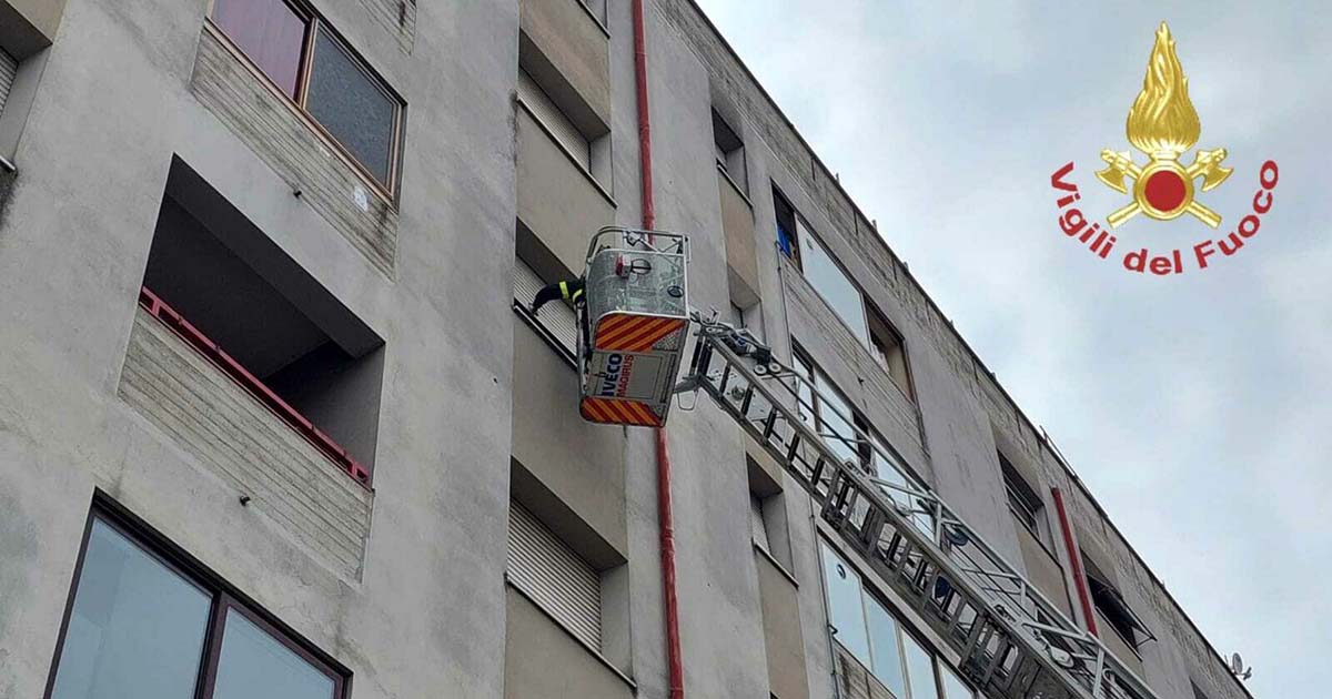 Frosinone Anziana cade in casa e non riesce più a rialzarsi. Soccorsa dai Vigili del Fuoco VVFF Frosinone