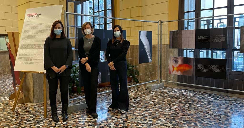 Frosinone Frosinone, Violenza Donne: inaugurata mostra a Palazzo Gramsci Palazzo Gramsci