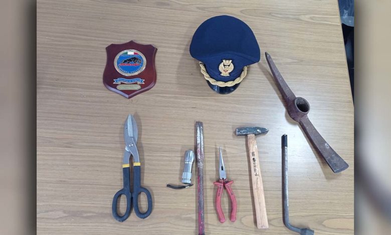 Frosinone Denunciate quattro persone dagli agenti del Reparto Volanti della Questura di Frosinone sequestro volanti