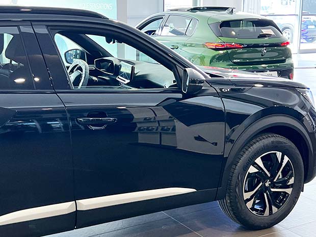 Peugeot “Power of Choice”, la mobilità sostenibile secondo Peugeot e Jolly Automobili PEUGEOT
