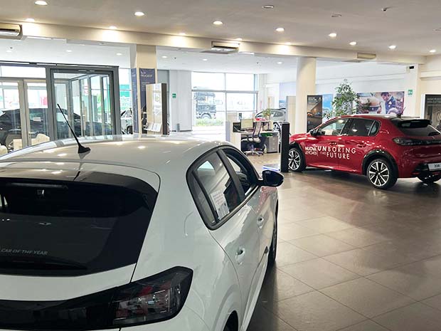Peugeot “Power of Choice”, la mobilità sostenibile secondo Peugeot e Jolly Automobili PEUGEOT
