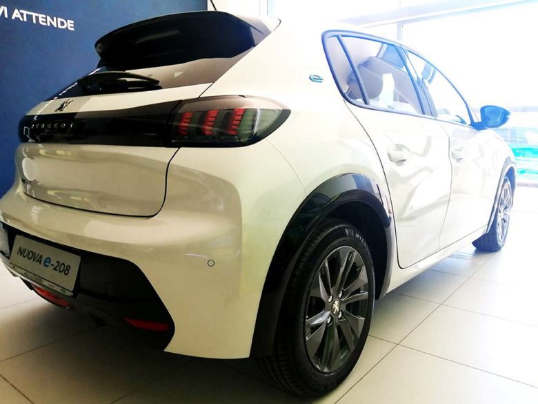 Peugeot Peugeot 208, la citycar elettrica per tutti