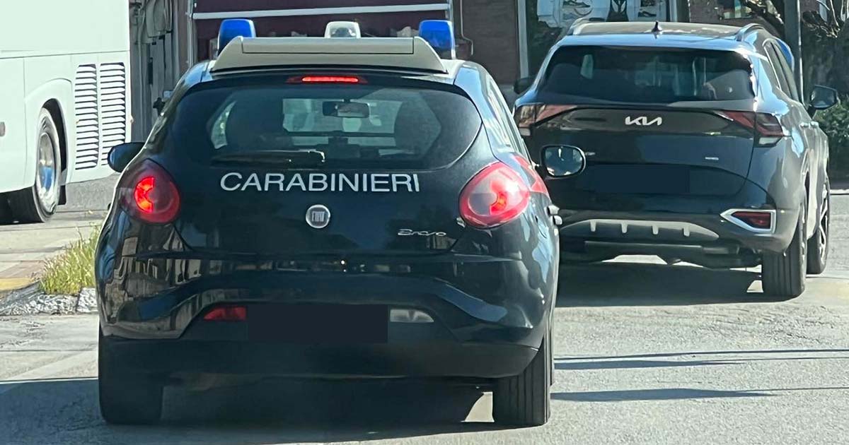 Alatri Tenta di impiccarsi nel piazzale di casa: 45enne ciociaro rianimato e salvato in extremis dai Carabinieri CARABINIERI