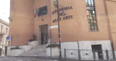 Frosinone “Chi era Neandertal?”. Illustrazioni a cura degli studenti dell’Accademia di Belle Arti di Frosinone FROSINONE ACCADEMIA DELLE BELLE ARTI