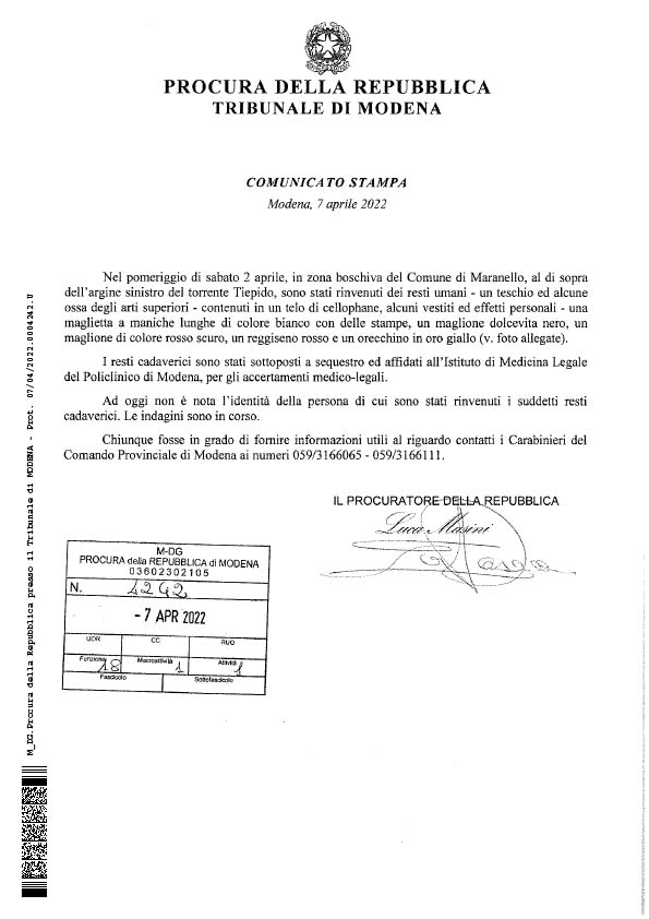 Drammatico ritrovamento di resti umani nel bosco: i Carabinieri diffondono le immagini degli effetti personali vittima modena