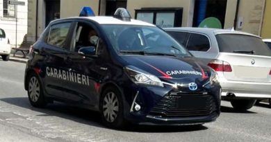 Ragazzo trovato morto in casa CARABINIERI