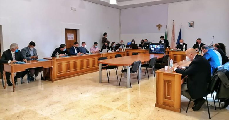 Alatri Il Comune di Alatri aiuta le famiglie in difficoltà per la spesa e le utenze domestiche Consiglio Comunale Alatri