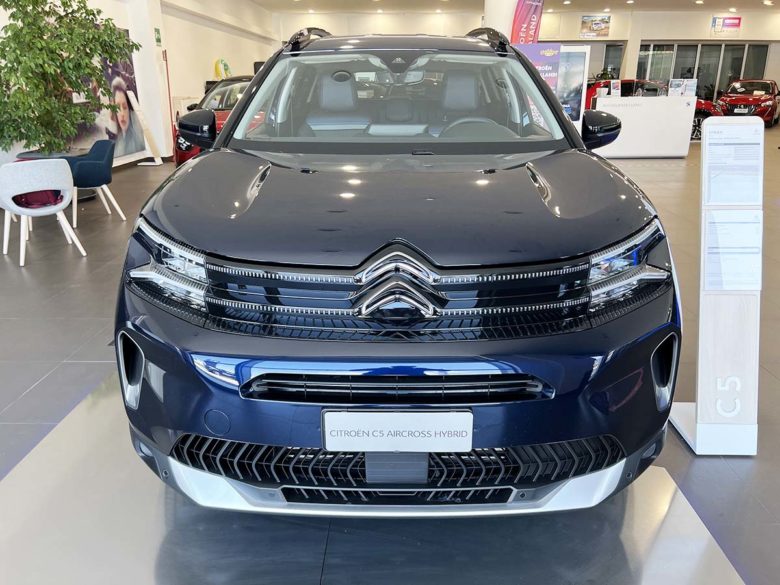 Citroen Nuova Citroën C5 Aircross Hybrid Plug-In: fino al 30 Settembre 2022 tua da 250 € al mese Nuova Citroen C Aircross frontale