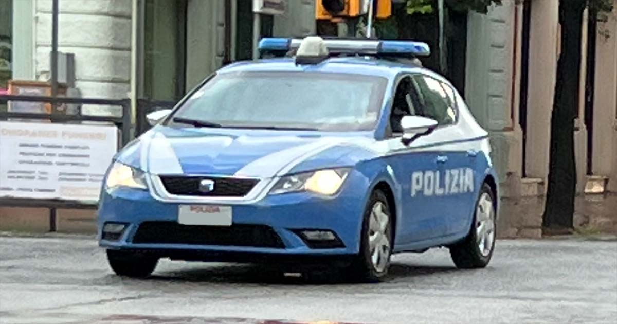 Frosinone Cocaina e quasi 5 mila euro in casa: 30enne arrestato dalla Polizia per spaccio di stupefacenti POLIZIA