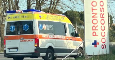 Incidenti stradali all’alba e in tarda mattinata: due morti AMBULANZA