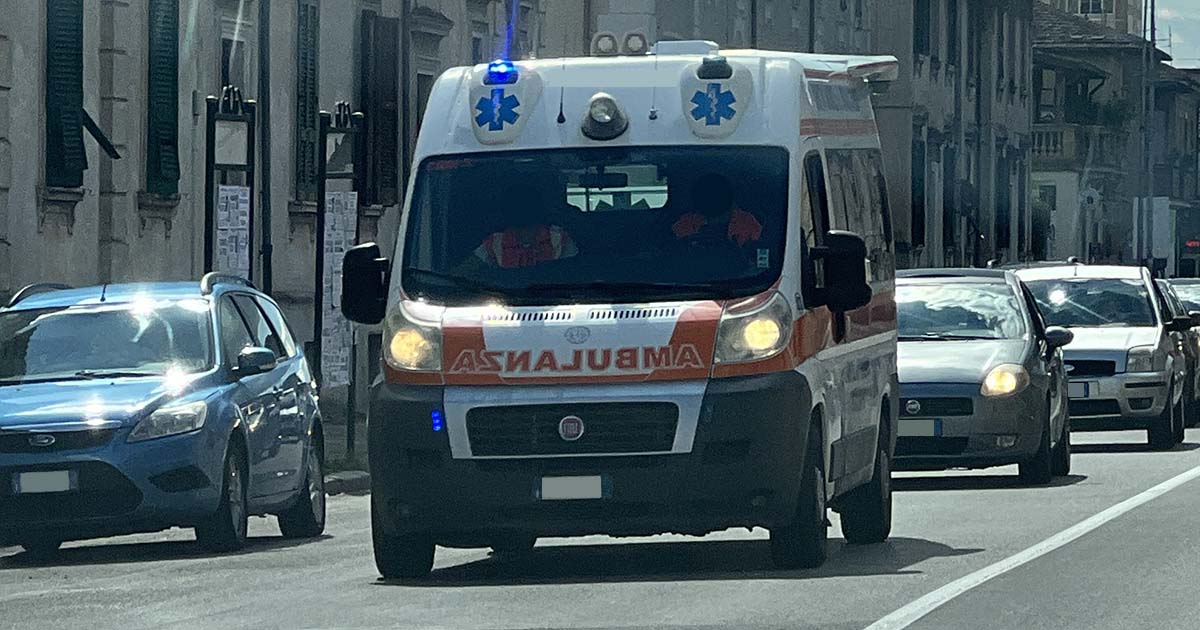 Cassino Cassino – Vola giù dal quarto piano e muore. Shock in pieno centro AMBULANZA