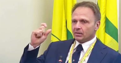 Il ministro Lollobrigida su orsi e cinghiali: «Risolvere criticità» Francesco Lollobrigida