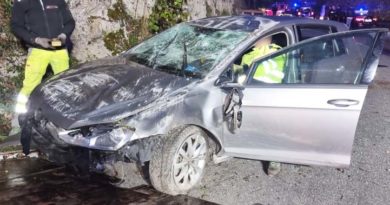 Incidente nella notte, coinvolti quattro giovani Incidente