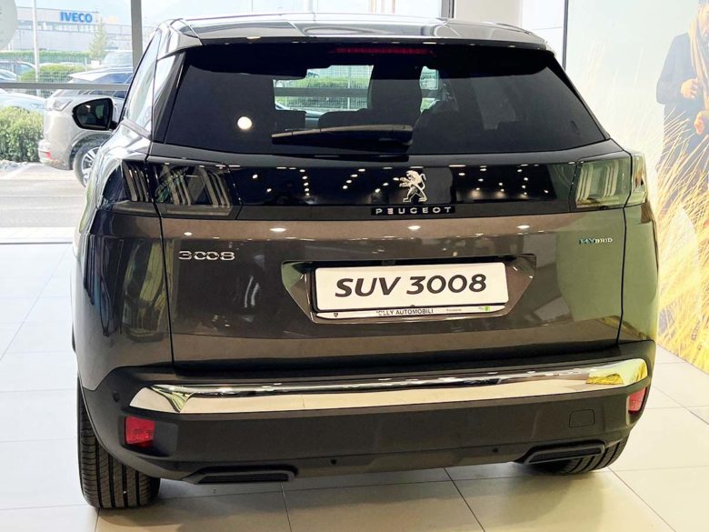 Peugeot 3008 Peugeot 3008: quanto costa, anticipo, rata, durata del finanziamento, noleggio Peugeot SUV Plug In Hybrid posteriore fari full led indicatori di direzione dinamici a scorrimento