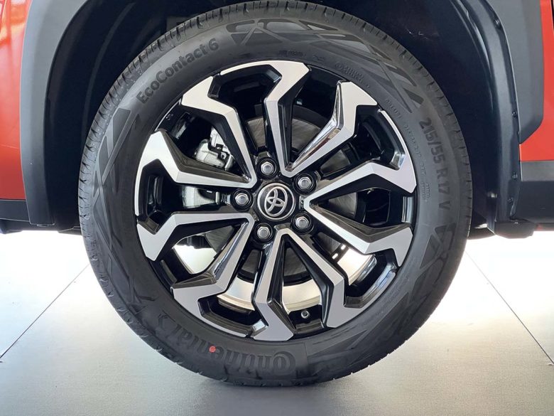 Toyota Yaris Cross Toyota Yaris Cross: fino al 31 Dicembre 2022 tua da 179 € al mese TOYOTA YARIS CROSS