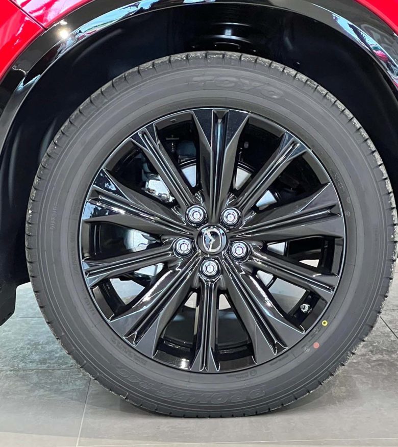 Mazda Mazda CX-5 in pronta consegna per te da Jolly Auto. Guarda le foto della vettura NUOVA MAZDA CX L CV Skyactiv G WD AT Versione Speciale HOMURA