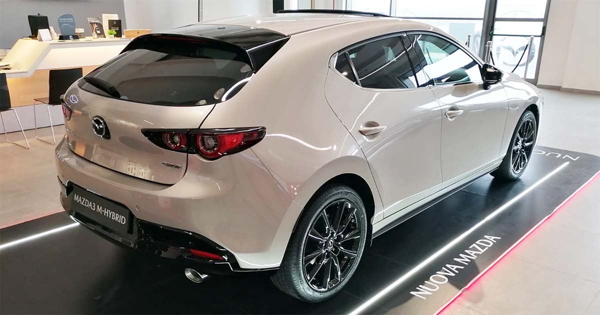 Mazda3 Mazda3: sportiva e seducente. Scoprila da Jolly Auto Mazda Hybrid