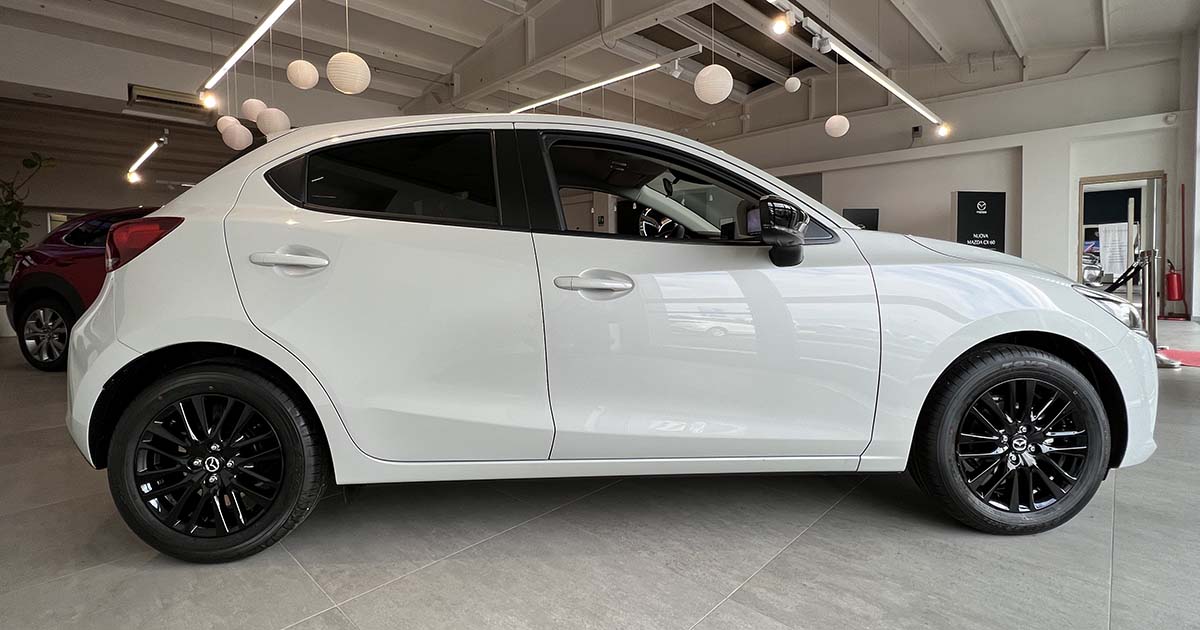 Mazda2 Mazda2: Agile, elegante, distintiva. Scoprila da Jolly Auto Mazda