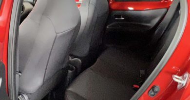 Toyota Toyota Aygo X: fino al 31 Gennaio 2023 tua da 119 € al mese Toyota Aygo X interni posteriori sedili posteriori spazio comodita