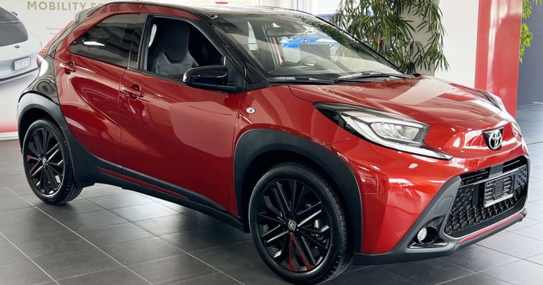 Toyota Toyota Aygo X: fino al 31 Gennaio 2023 tua da 119 € al mese Toyota Aygo X profilo laterale design linea