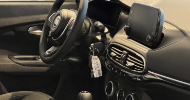 Fiat Tipo Hybrid: fino al 28 Febbraio 2023 tua da 269 € al mese Fiat Tipo SW interni volante cruscotto