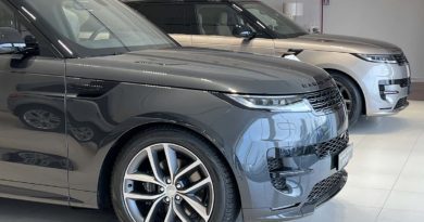 Range Rover Sport: semplicemente Range Rover Sport anteriore