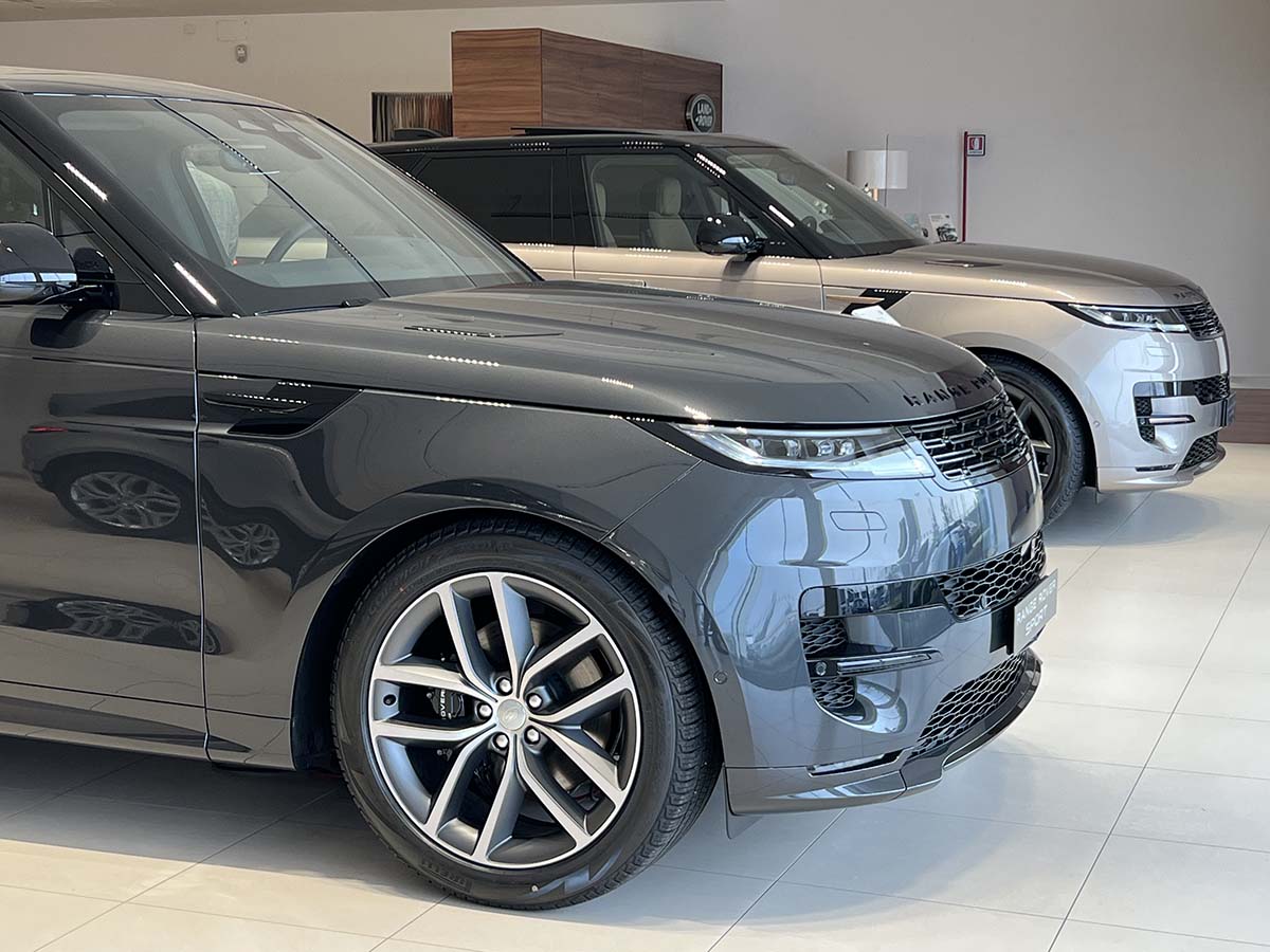 Range Rover Sport: semplicemente Range Rover Sport anteriore