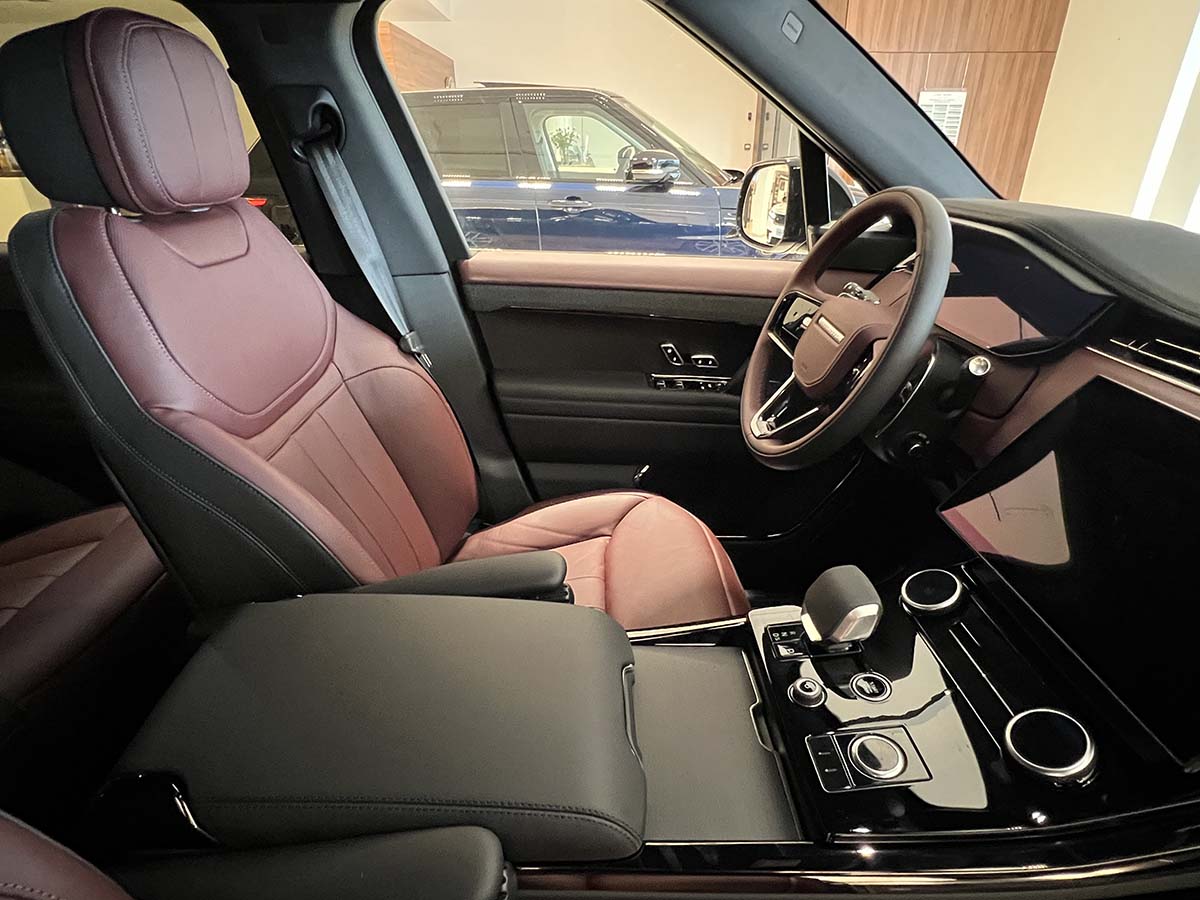 Range Rover Sport: semplicemente Range Rover Sport interni volante sedili