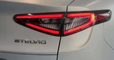 Alfa Romeo Stelvio Competizione: lo stile audace di un’emozione senza tempo Alfa Romeo Stelvio Competizione faro posteriore