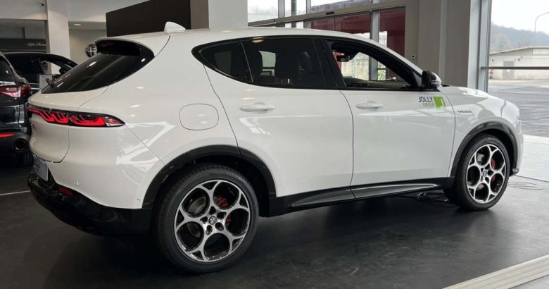 Alfa Romeo Tonale Hybrid: fino al 31 Marzo 2023 Alfa Romeo Tonale Hybrid profilo laterale design