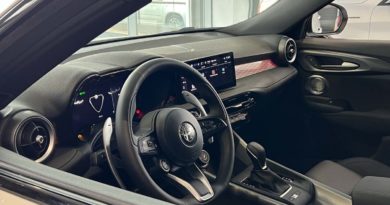 Alfa Romeo Tonale Hybrid: fino al 31 Marzo 2023 Alfa Romeo Tonale interni volante cruscotto design stile Alfa Romeo