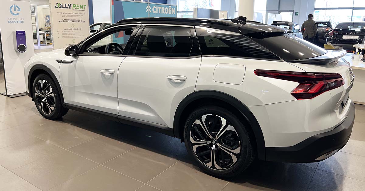 Citroen C X profilo laterale e posteriore