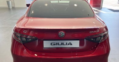 Alfa Romeo Giulia Veloce: vieni a vederla da Jolly Auto Giulia alto